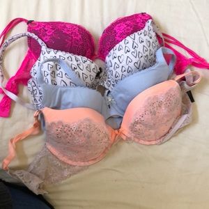 2 body by Victoria’s bras & 2 Angels push up